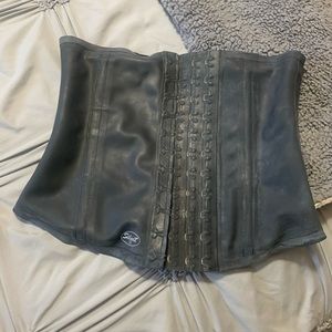 Waist trainer